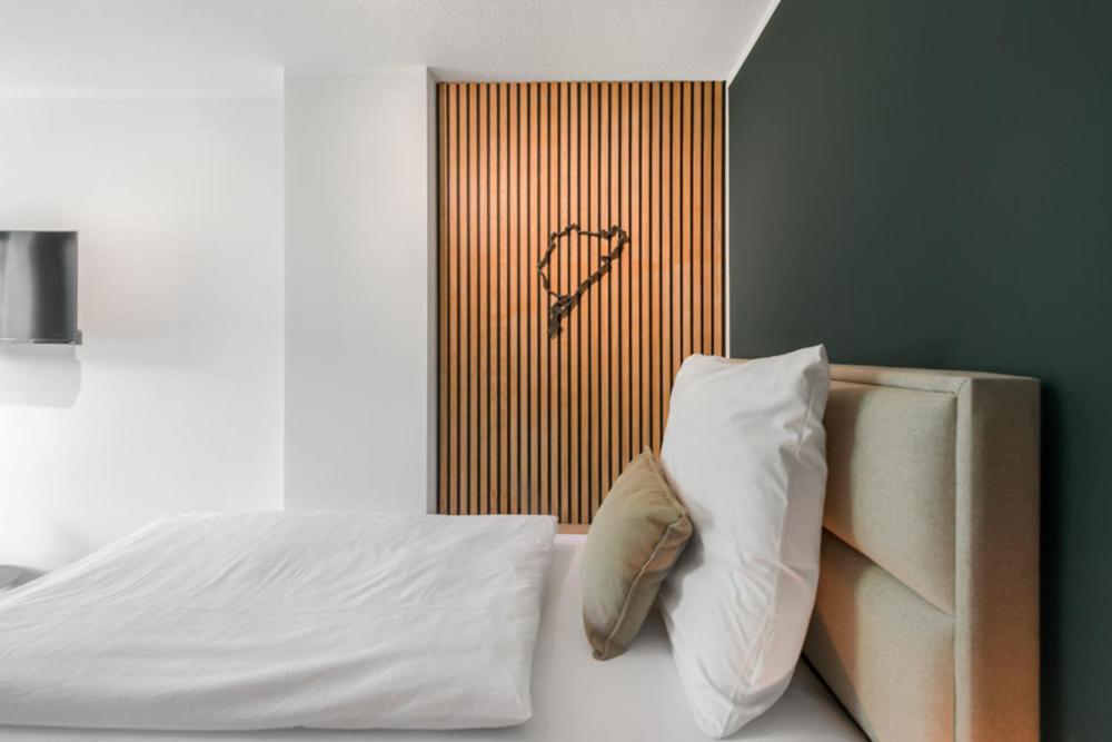 Hotel Zweite Heimat Nuerburg 克尔贝格 外观 照片
